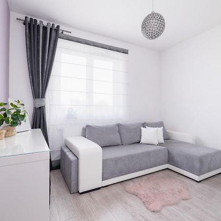 Cracow Pradnik Spacious & Family Apartment With 3 Bedroom By Renters Prestige Krasków Exterior foto