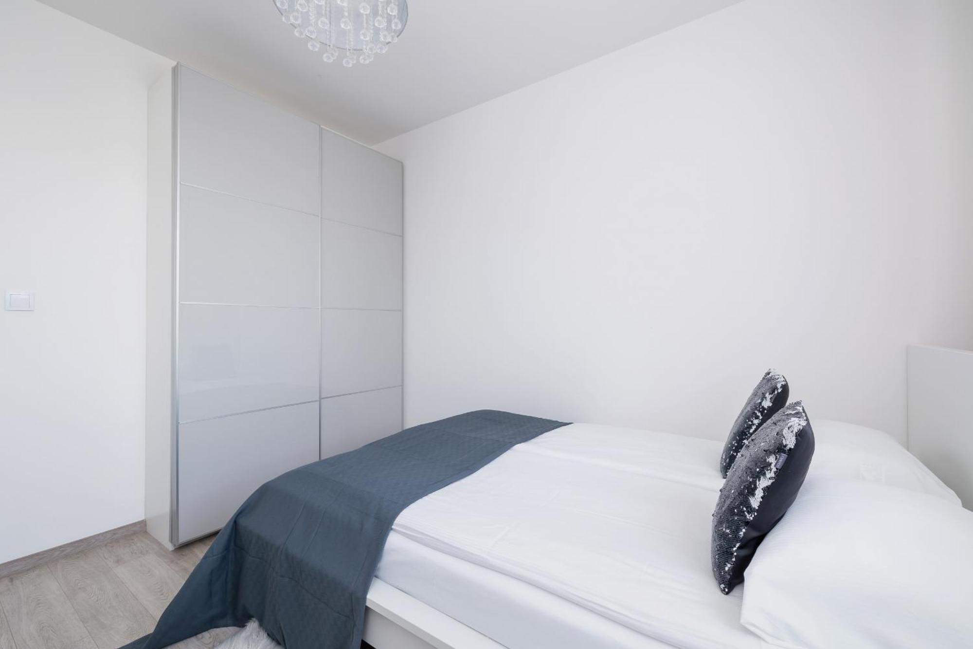 Cracow Pradnik Spacious & Family Apartment With 3 Bedroom By Renters Prestige Krasków Exterior foto